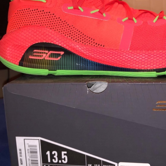 Under Armour Curry 6 Roaracle Size 13.5 NEW - Picture 3 of 3